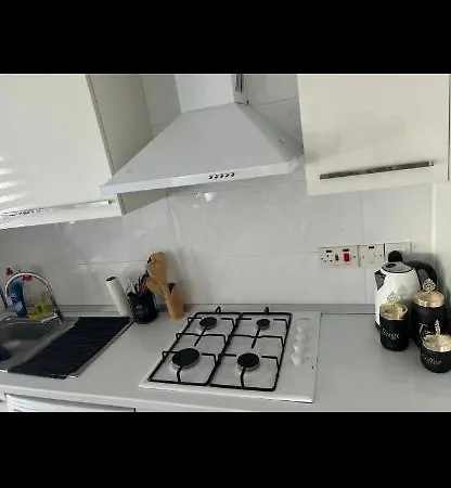 New No2 In The Middle Off Famagusta & Netflix Apartman