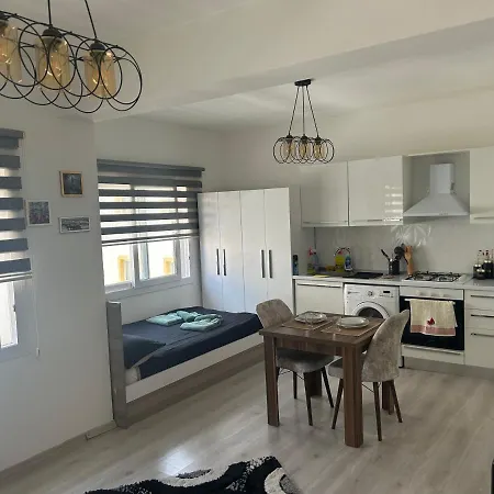 Apartman New No2 In The Middle Off Famagusta & Netflix