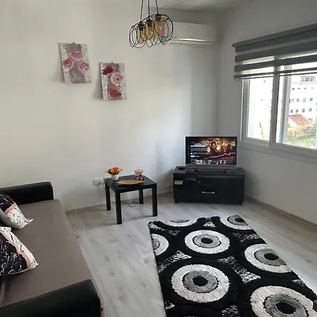 New No2 In The Middle Off Famagusta & Netflix Apartman Famaguszta