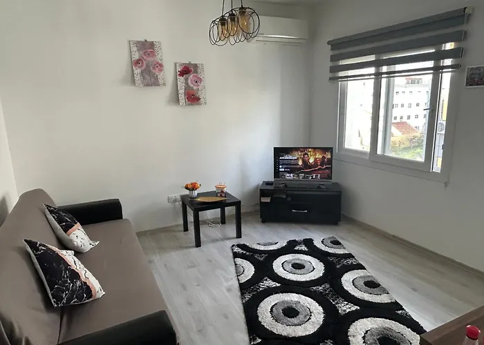 New No2 In The Middle Off Famagusta & Netflix アパート ファマグスタ