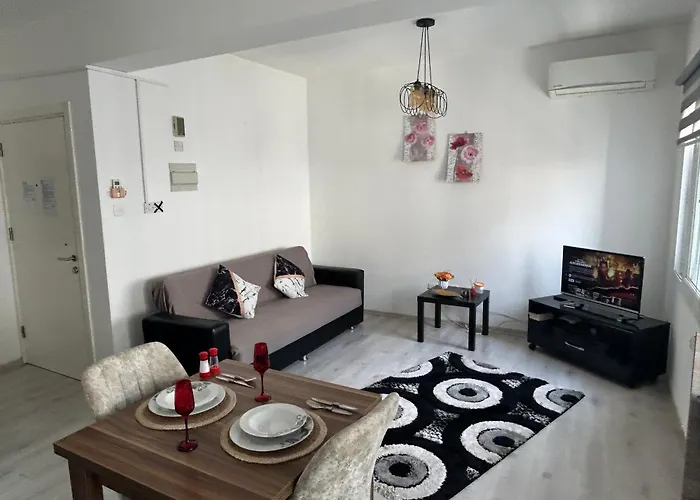 アパート New No2 In The Middle Off Famagusta & Netflix ファマグスタ